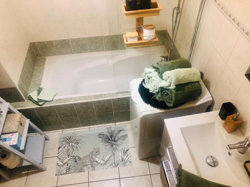 Apartamento Le Camelia Tallard Exterior foto